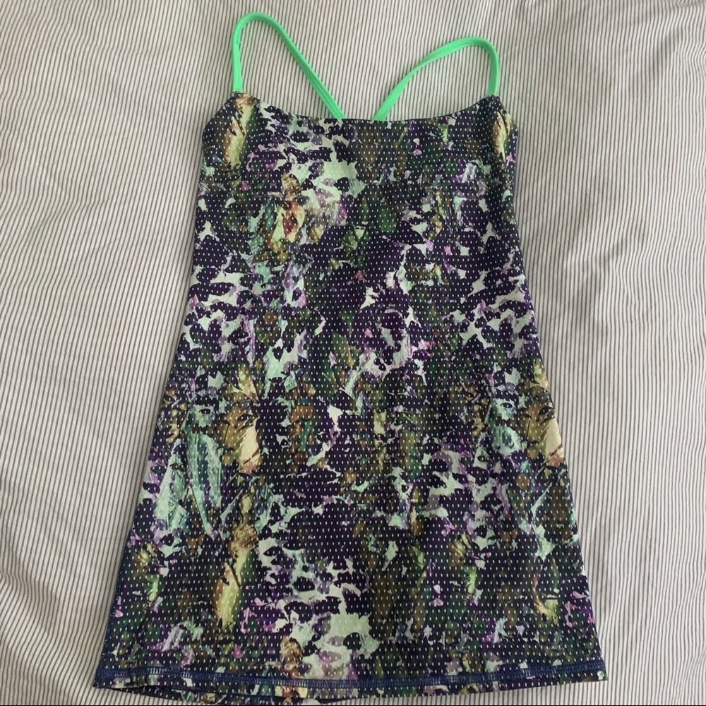 Lululemon tank